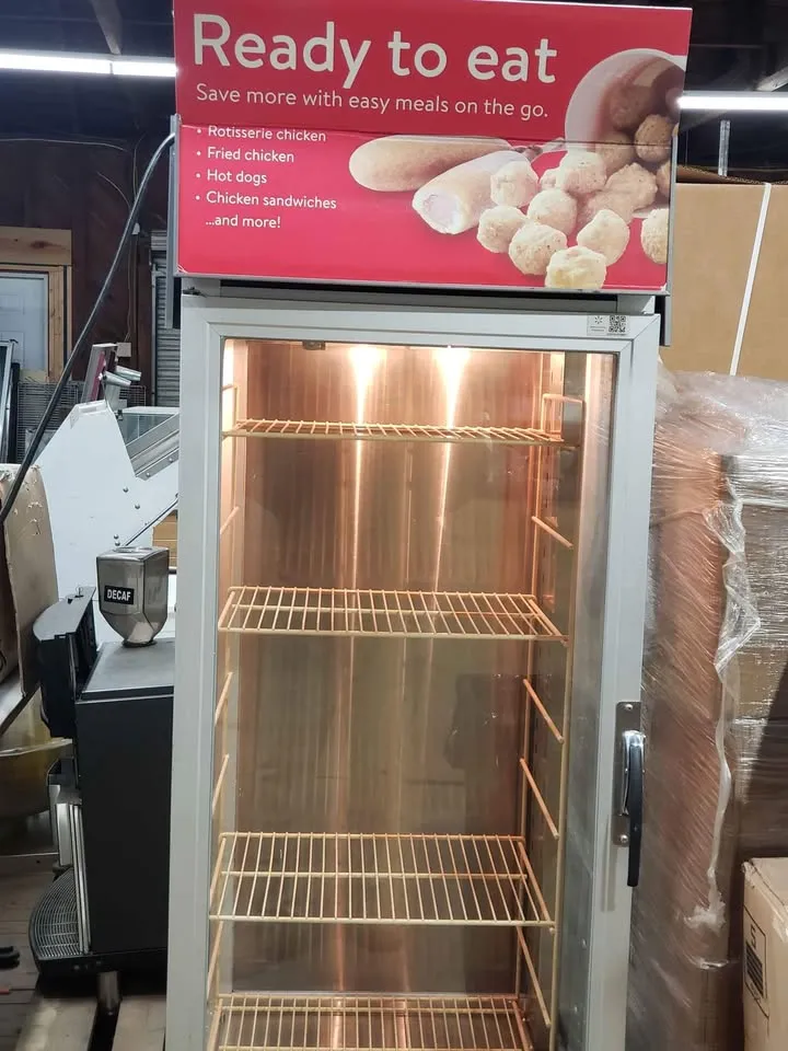 Heated grab-and-go deli display case